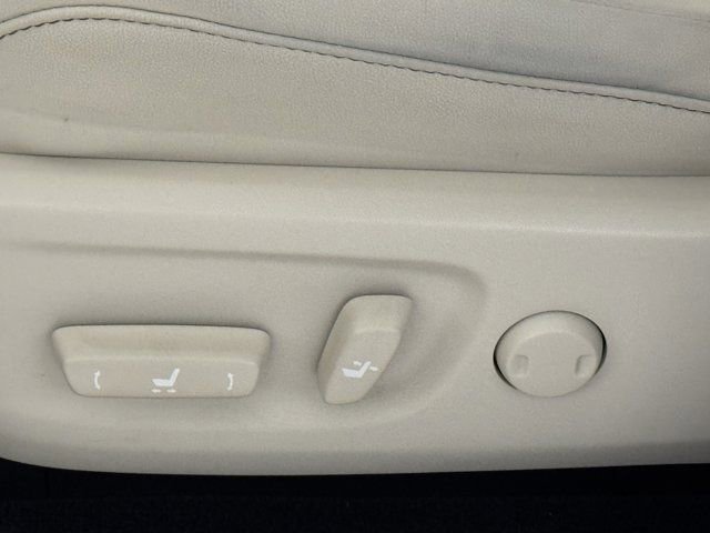 Used 2023 Lexus GX 460 Premium w/ Premium Package image 30