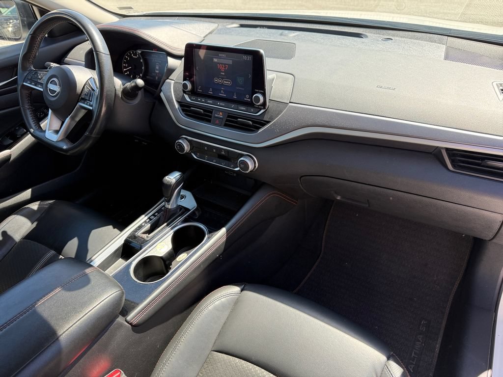 Used 2024 Nissan Altima 2.5 SR FWD image 17