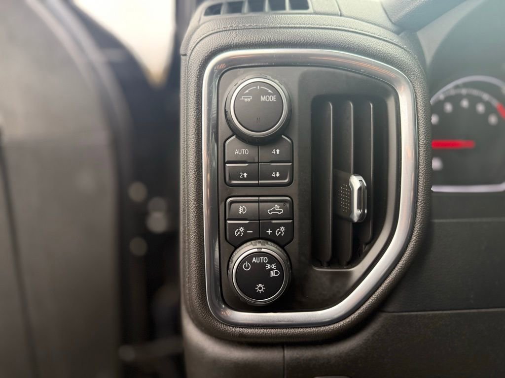 Used 2022 Chevrolet Silverado 1500 LT Trail Boss image 14