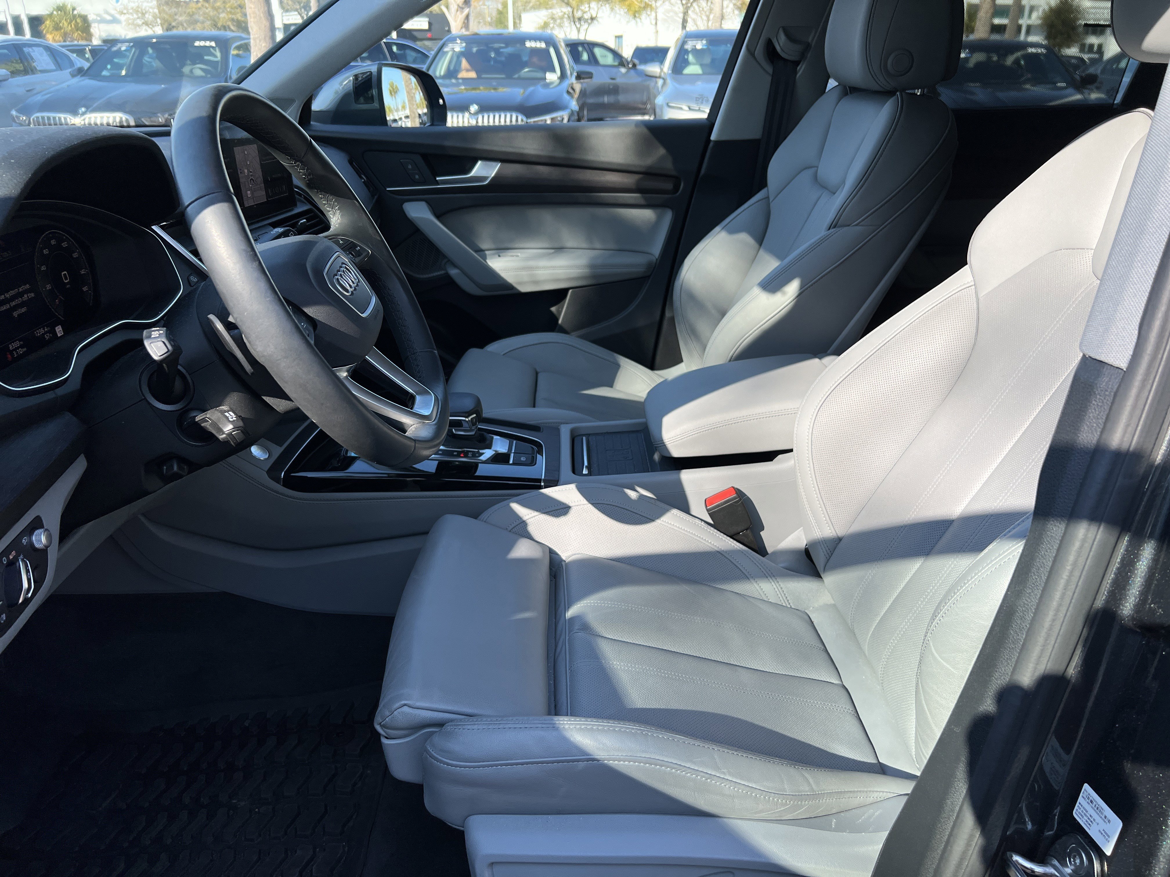 Used 2024 Audi Q5 2.0T Prestige w/ Prestige Package image 15