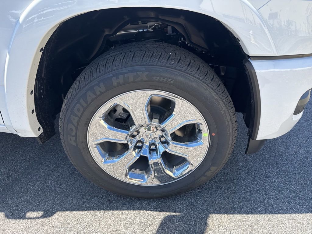 New 2026 RAM 1500 4x4 Crew Cab image 9