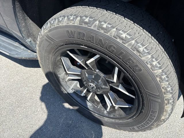 Used 2021 Chevrolet Tahoe LS w/ Driver Alert Package AWD/4WD image 9