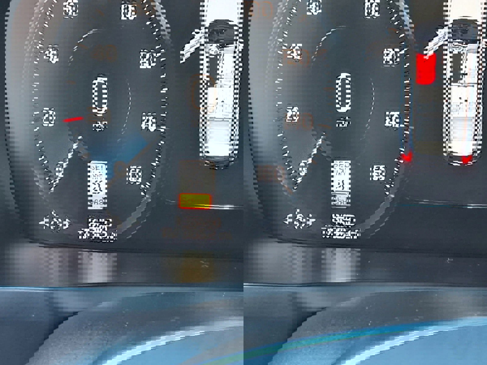 Used 2016 Volvo XC90 T5 Momentum image 30