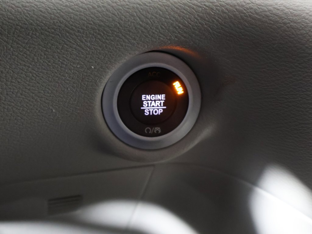 Used 2022 Chrysler Pacifica Touring-L image 36