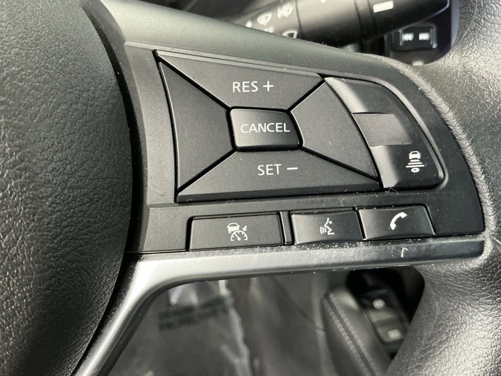 Used 2024 Nissan Kicks SV image 11