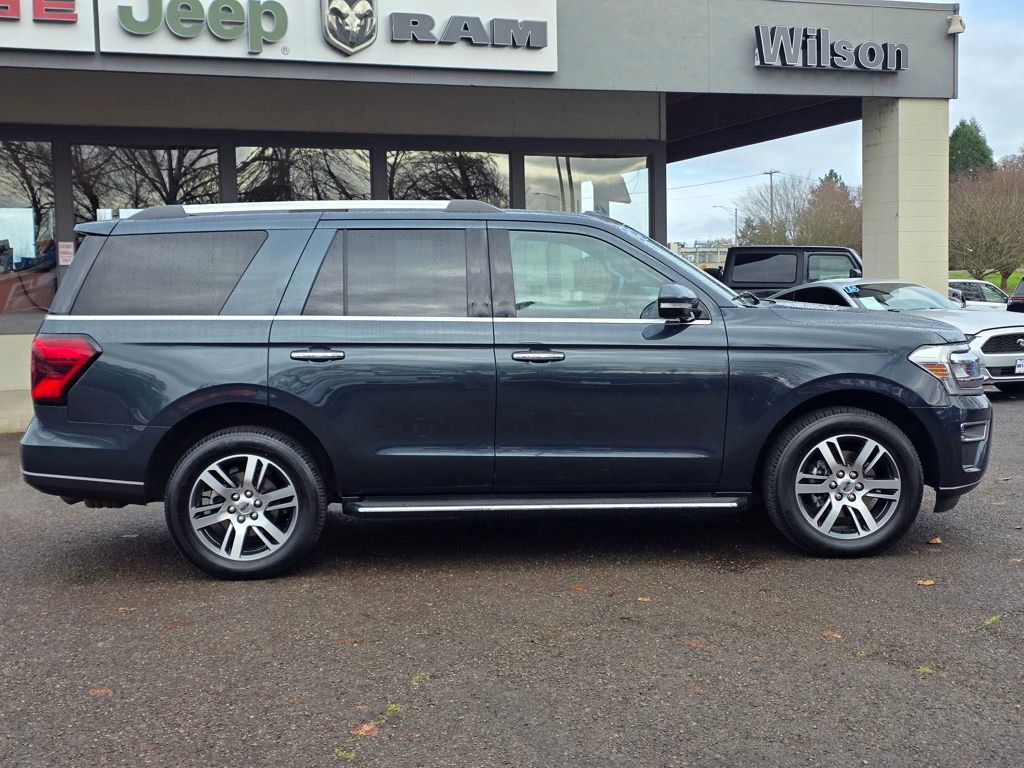 Used 2023 Ford Expedition Limited image 9