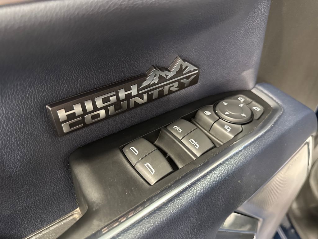 Used 2023 Chevrolet Silverado 1500 High Country w/ High Country Premium Package AWD/4WD image 33