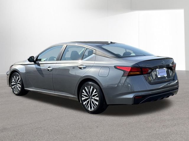 Used 2025 Nissan Altima 2.5 SV image 30