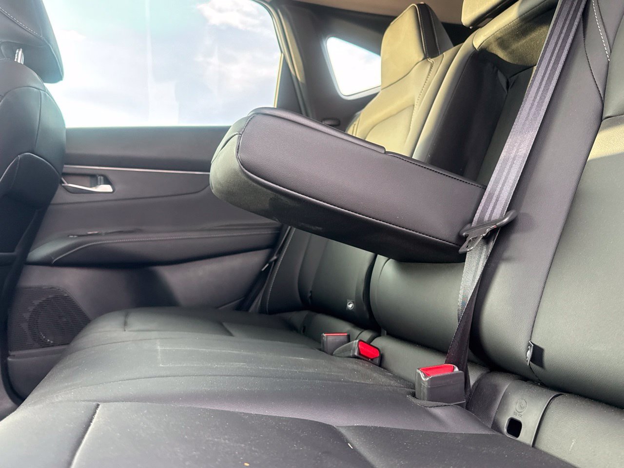 Certified 2025 Nissan Murano SV FWD image 38