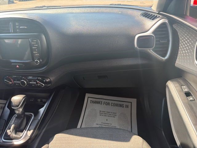 Used 2020 Kia Soul S FWD image 18
