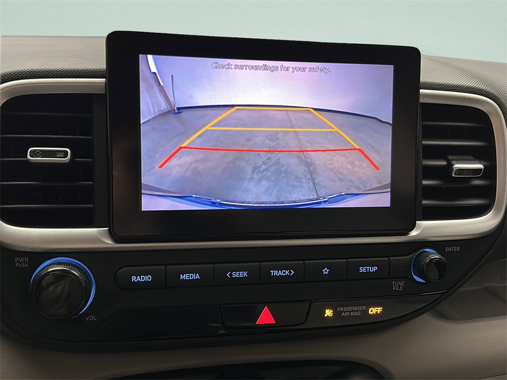 Certified 2022 Hyundai Venue SEL image 24