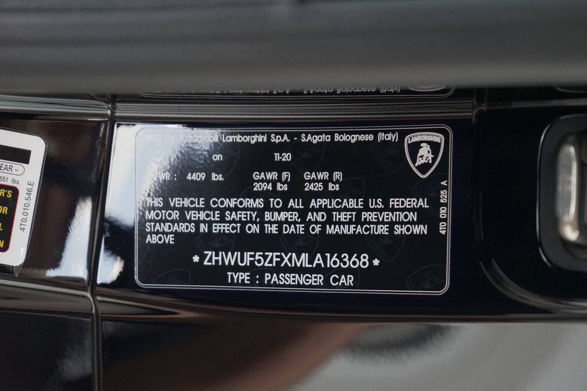 Used 2021 Lamborghini Huracan EVO RWD image 23