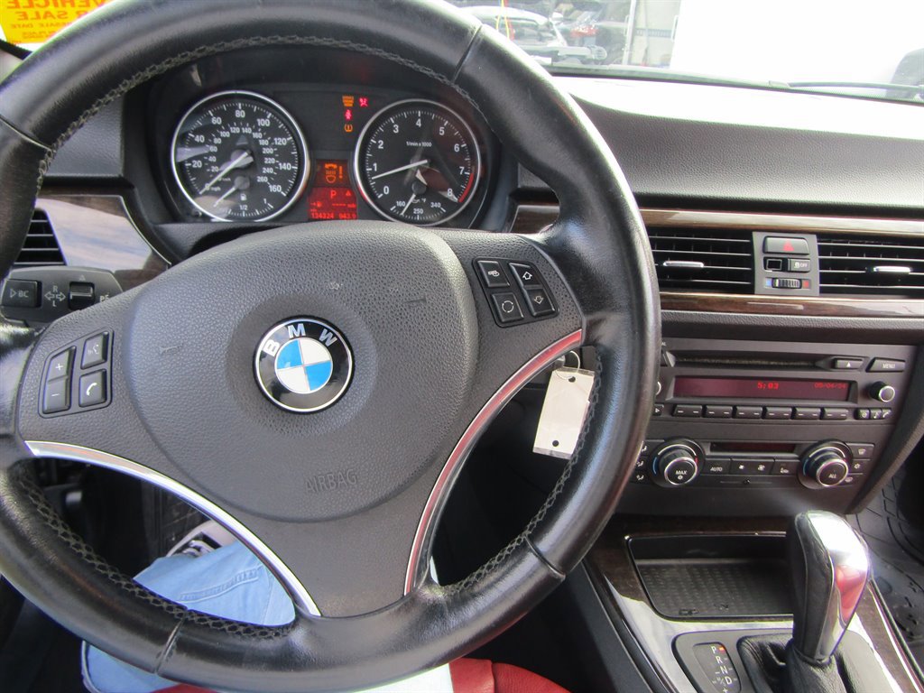 Used 2012 BMW 328i Convertible image 8