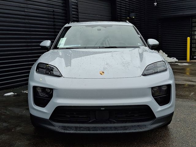 New 2025 Porsche Macan 4S Electric image 10