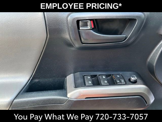 Used 2018 Toyota Tacoma SR5 AWD/4WD image 11