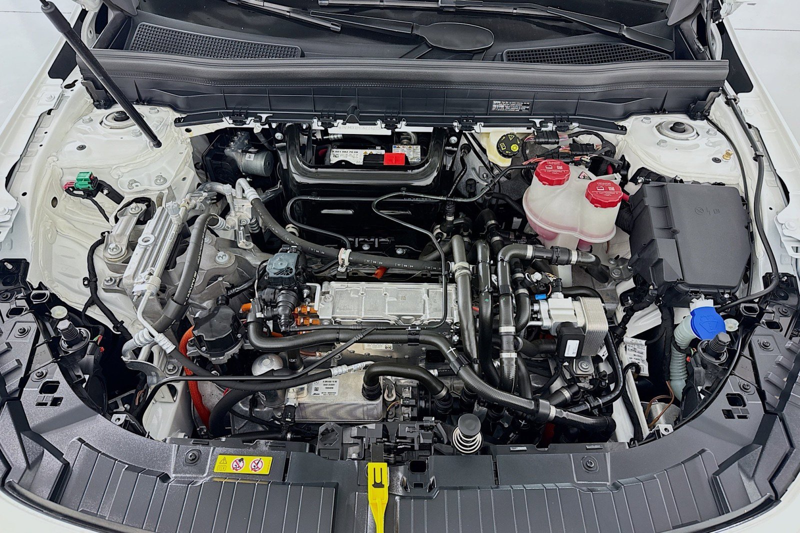 Certified 2025 Mercedes-Benz EQB 250+ image 10