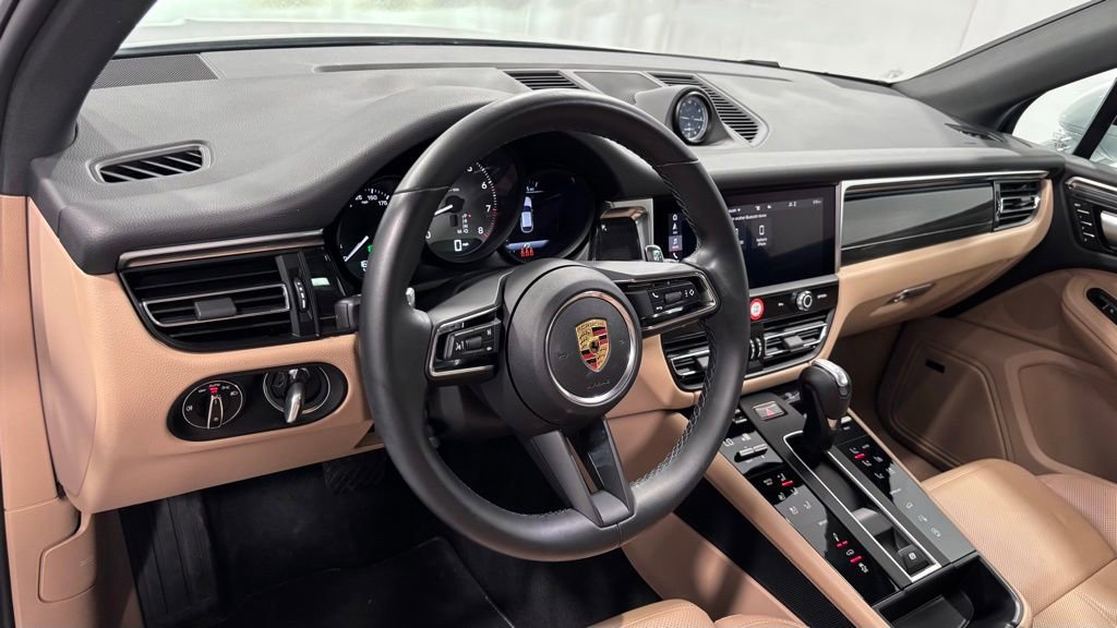 Used 2024 Porsche Macan S AWD/4WD image 10