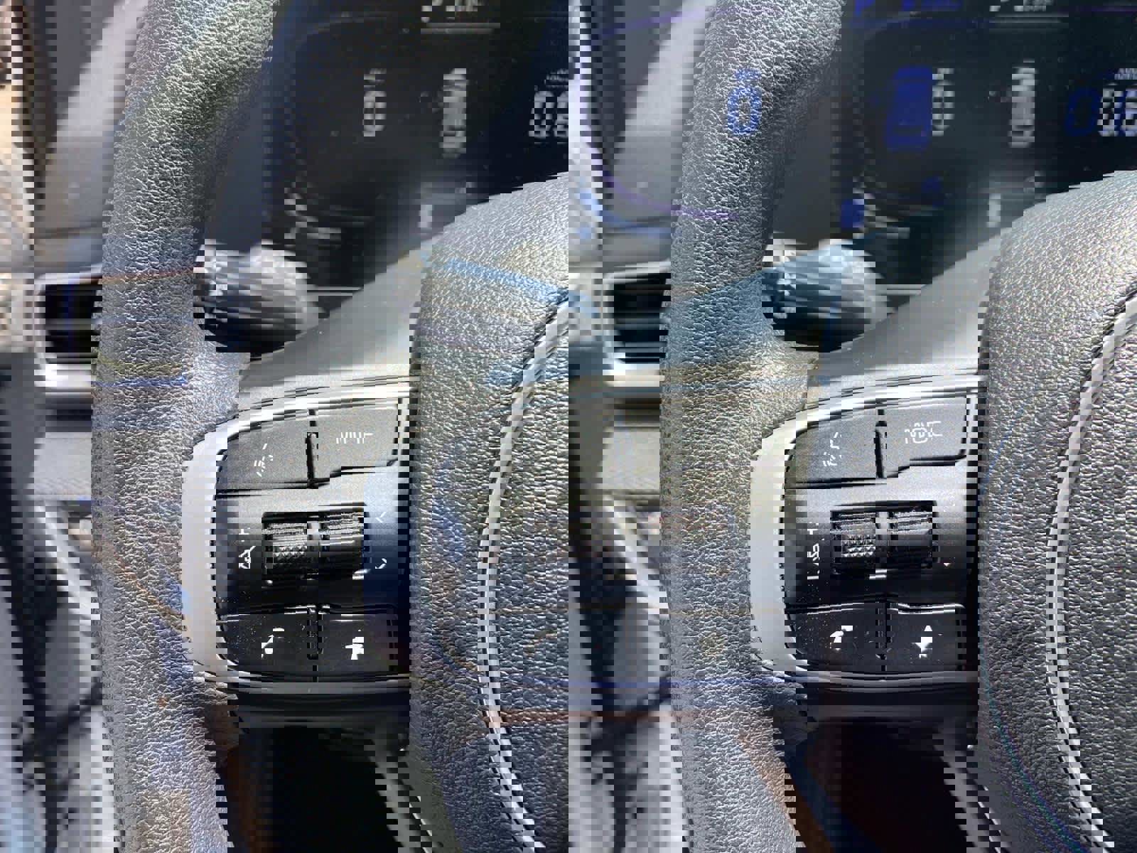 Used 2023 Kia Sportage LX image 17