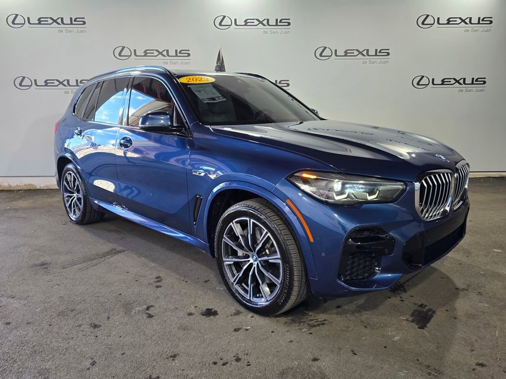 Used 2023 BMW X5 xDrive45e w/ M Sport Package image 3
