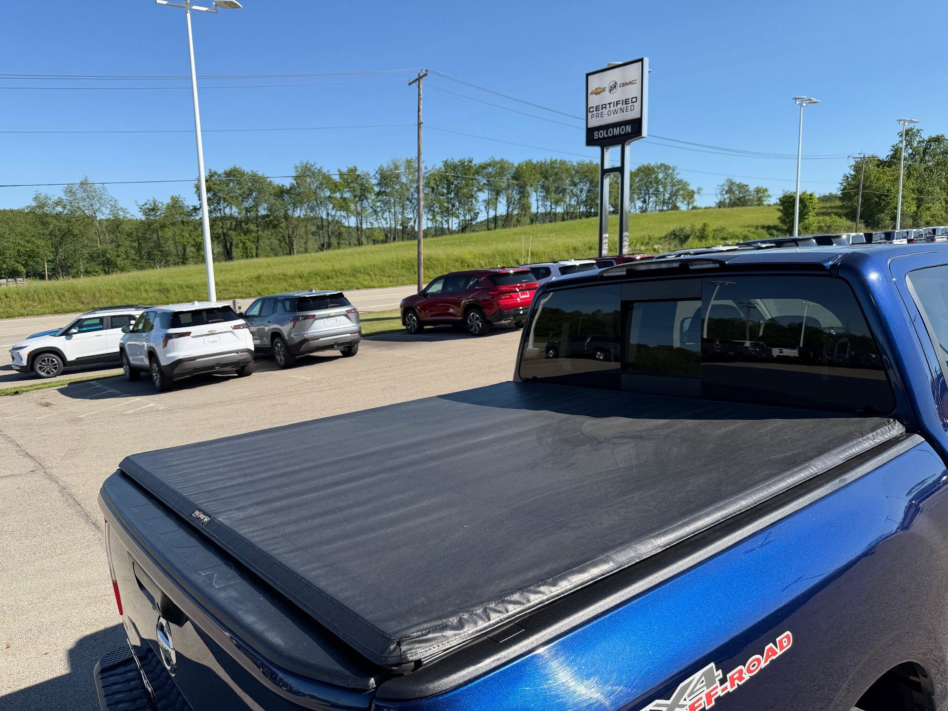 Used 2019 Nissan Titan SV AWD/4WD image 12