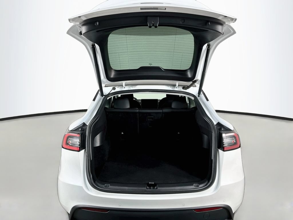 Used 2021 Tesla Model Y Long Range AWD/4WD image 9