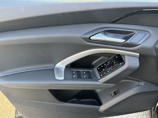 Used 2025 Audi Q5 Premium w/ Convenience Package AWD/4WD image 26
