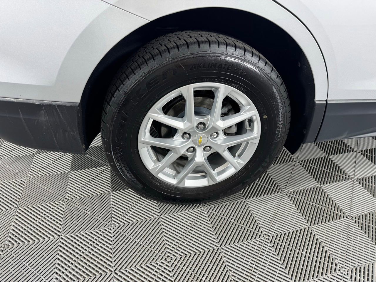 Used 2022 Chevrolet Equinox LS image 33