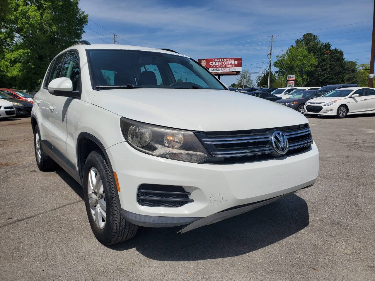 Used 2015 Volkswagen Tiguan S FWD image 1