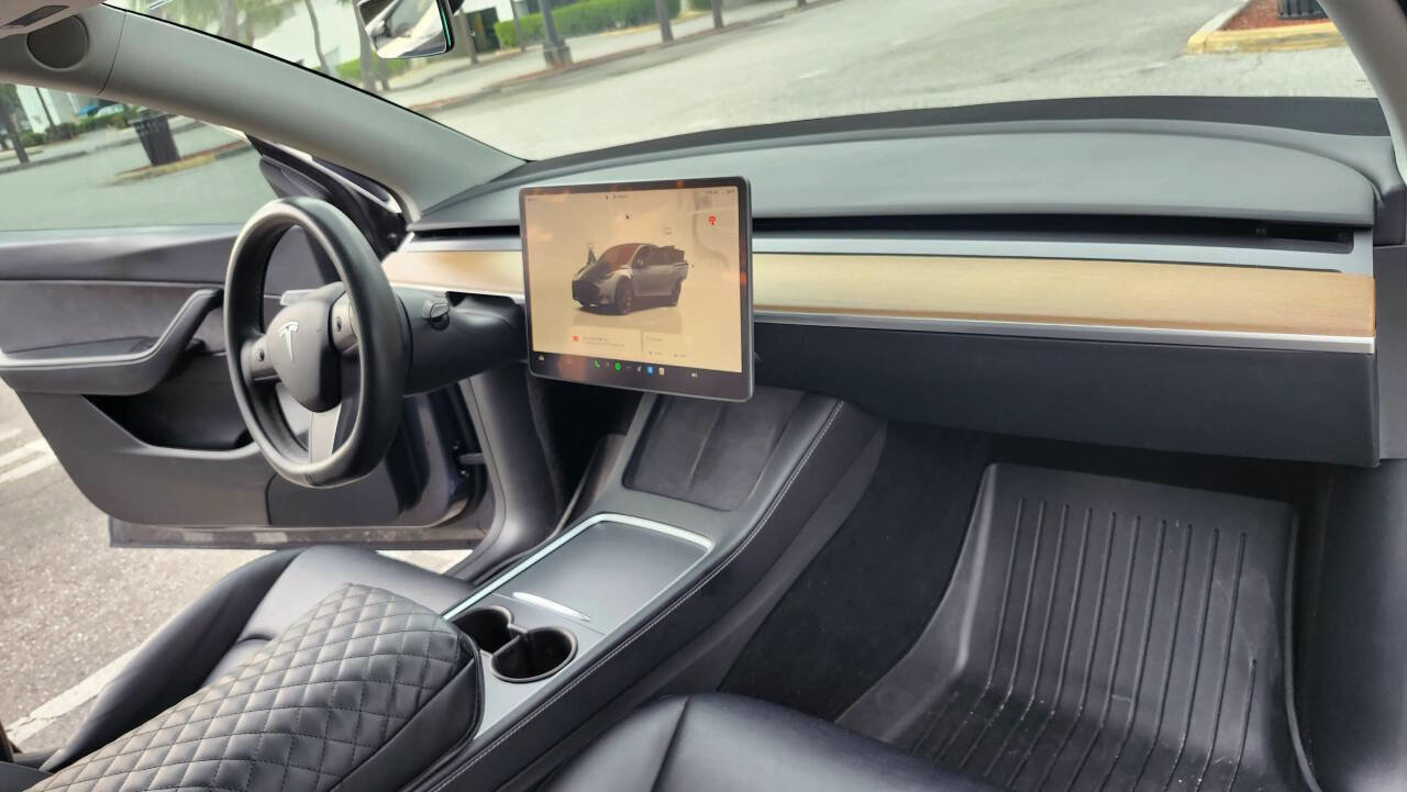 Used 2022 Tesla Model Y Long Range AWD/4WD image 19