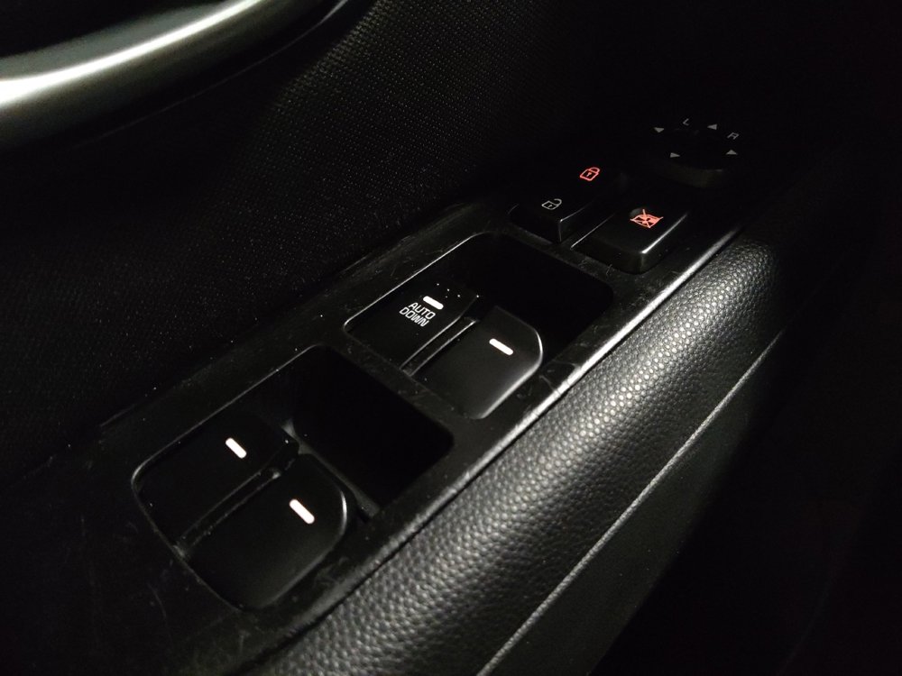 Used 2016 Kia Soul w/ Convenience Package FWD image 27