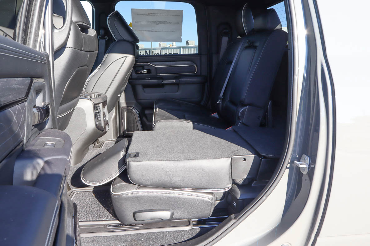 New 2026 RAM 3500 Limited AWD/4WD image 21