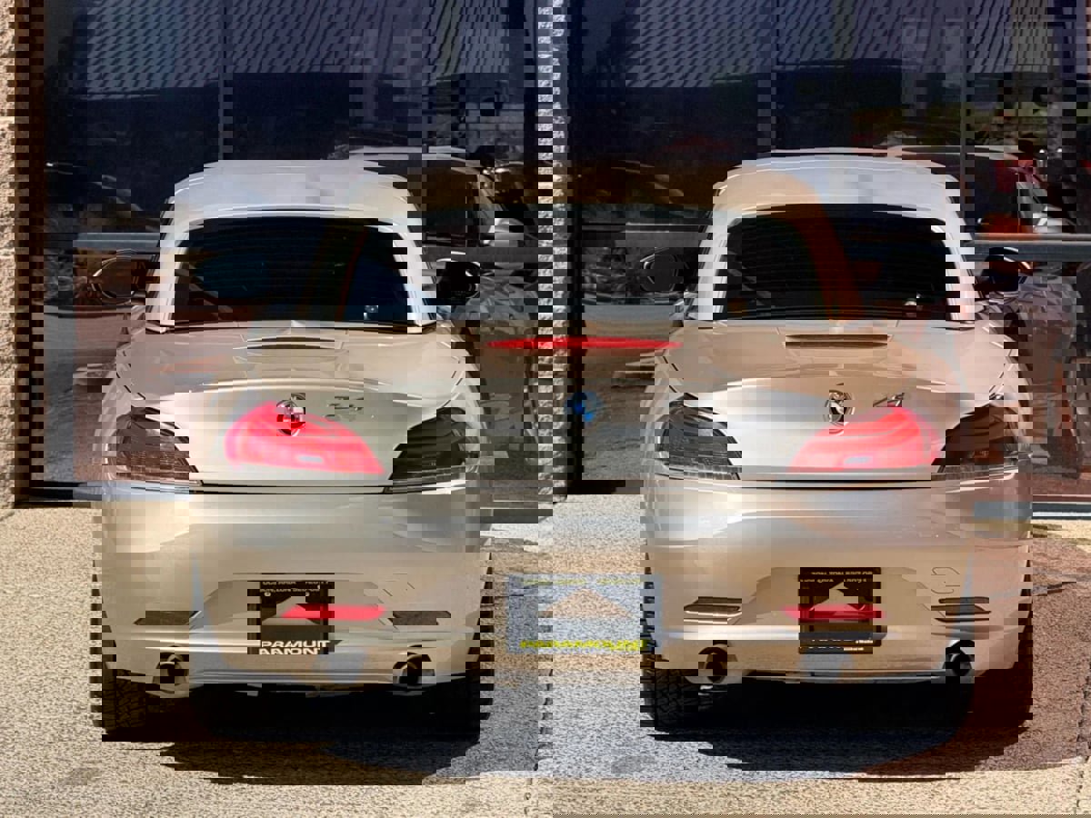 Used 2011 BMW Z4 sDrive35i image 12