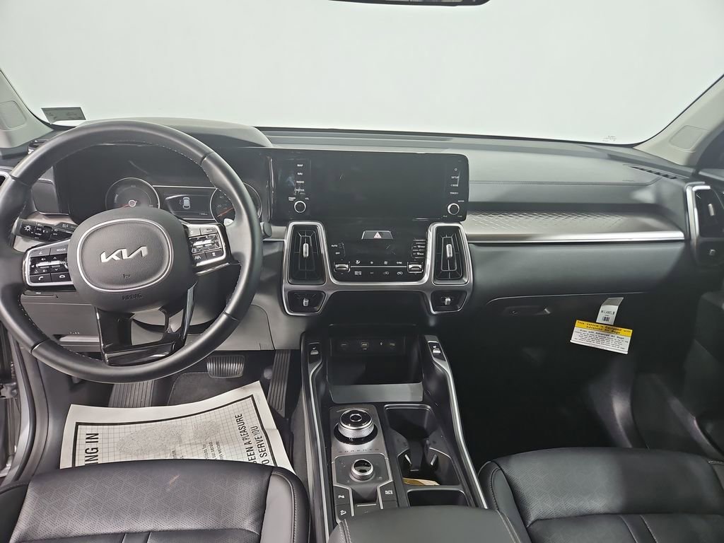 Used 2023 Kia Sorento EX image 13