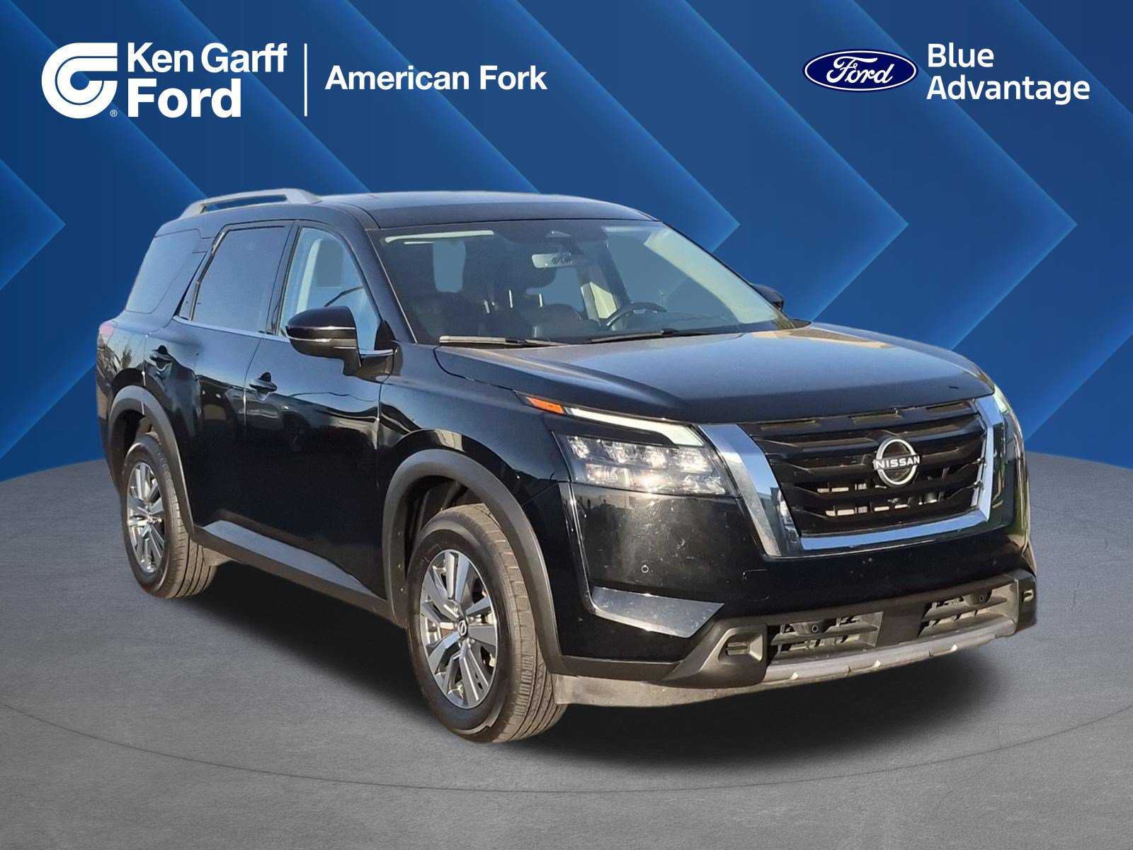 Used 2025 Nissan Pathfinder SL AWD/4WD image 1