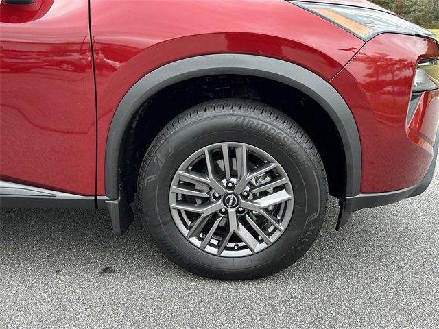 Certified 2025 Nissan Rogue S image 8