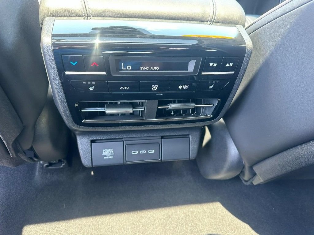 Certified 2026 Acura MDX w/ Advance Package AWD/4WD image 14