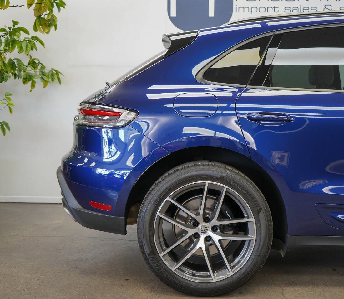 Used 2024 Porsche Macan image 14