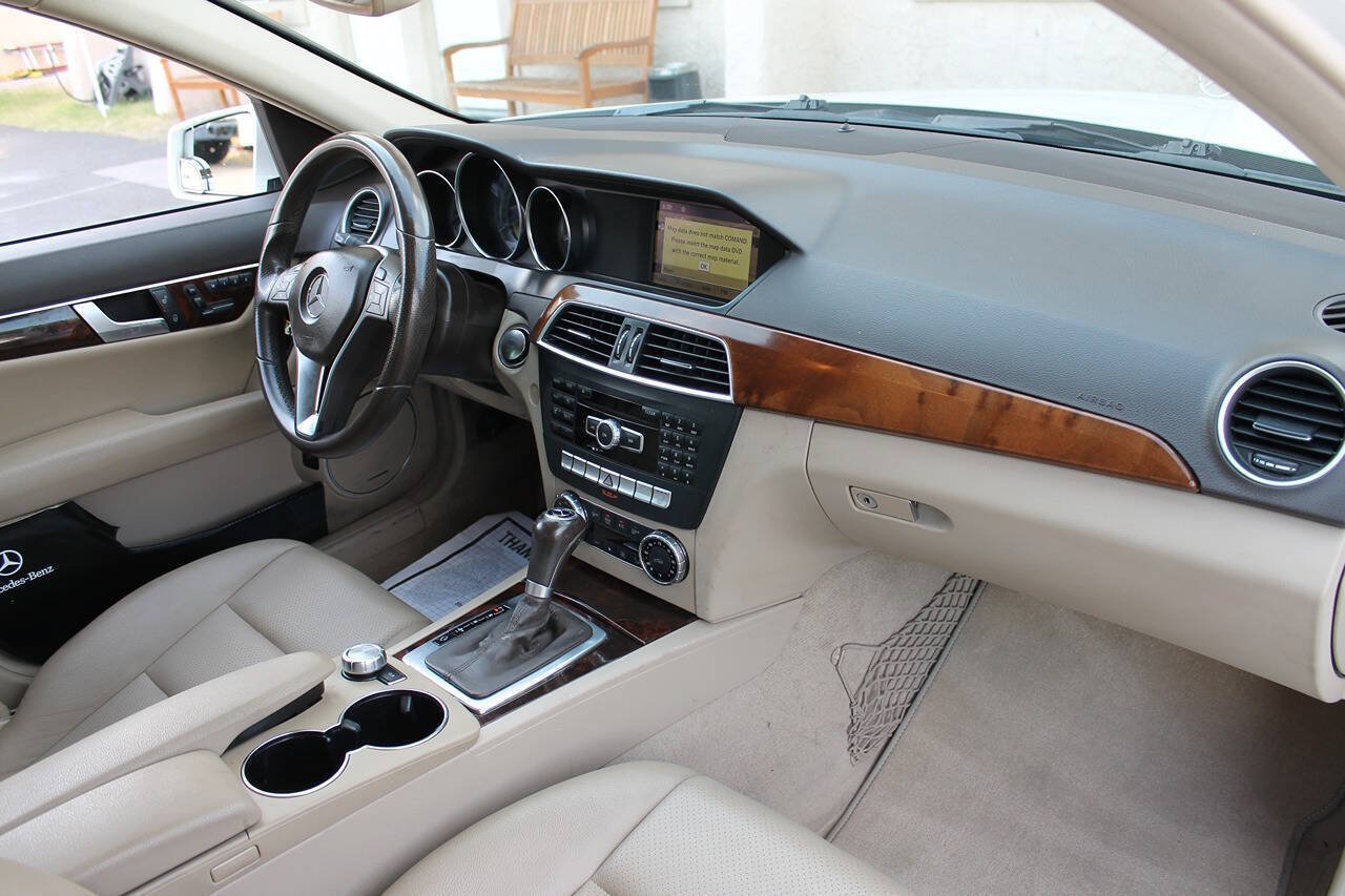 Used 2012 Mercedes-Benz C 250 Sedan image 32