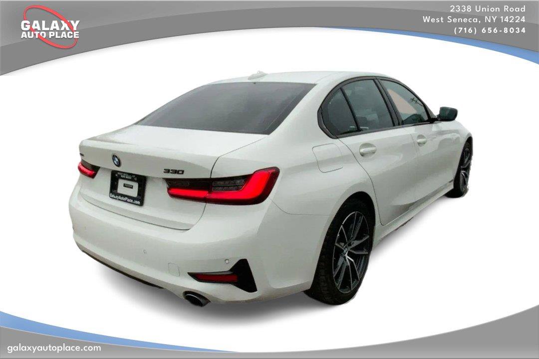 Used 2021 BMW 330i xDrive Sedan w/ Convenience Package AWD/4WD image 5