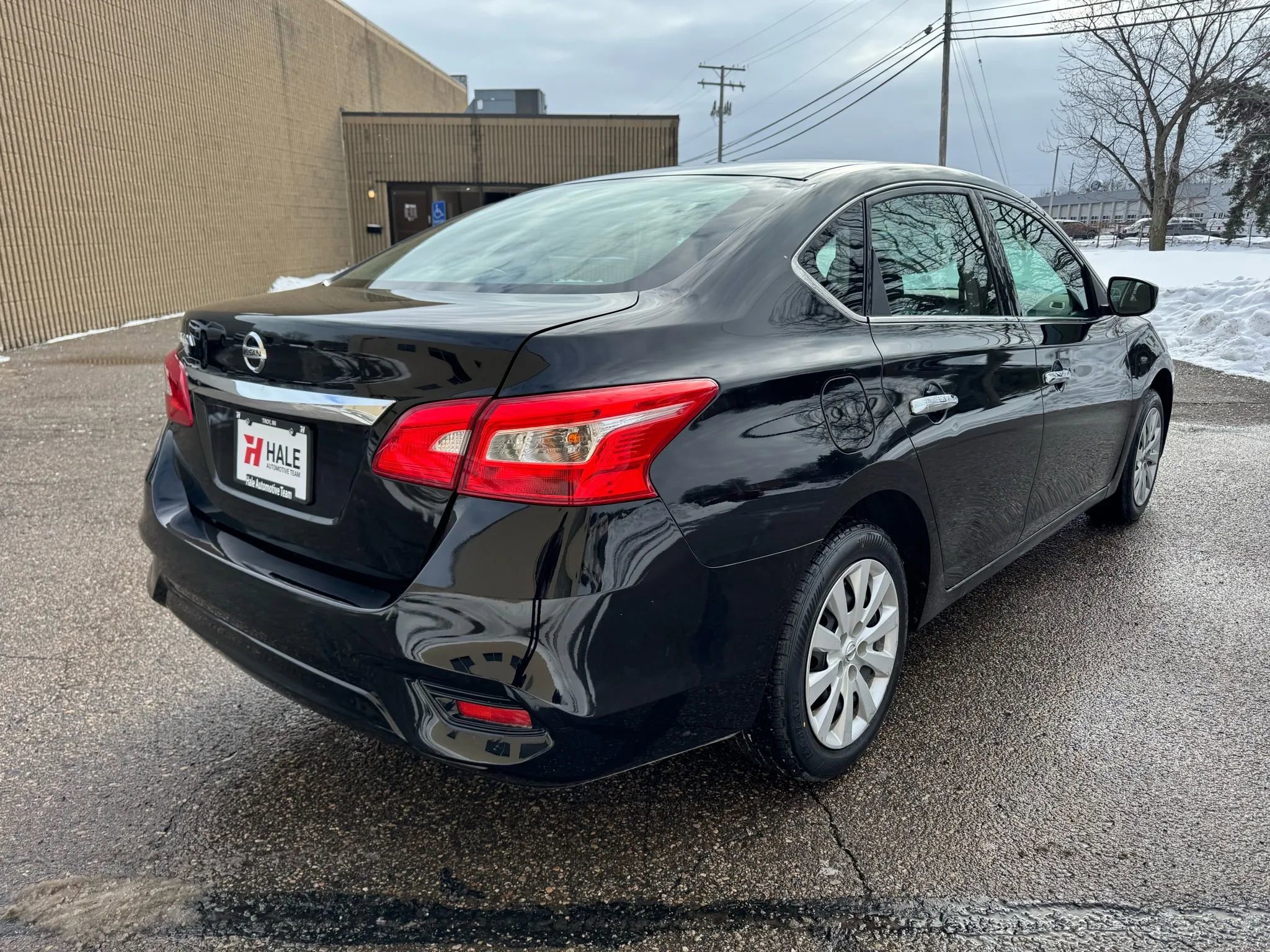 Used 2019 Nissan Sentra S image 9