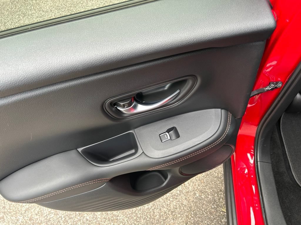 Used 2025 Honda HR-V Sport image 26
