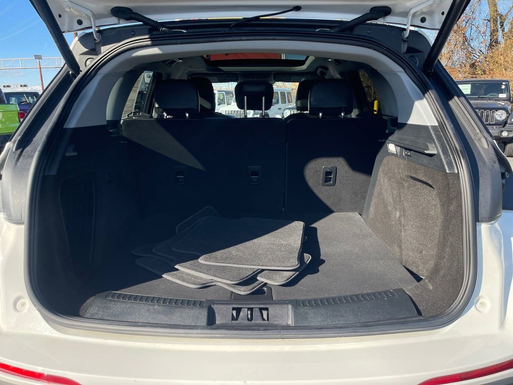 Used 2022 Lincoln Corsair Reserve w/ Equipment Group 201A image 17