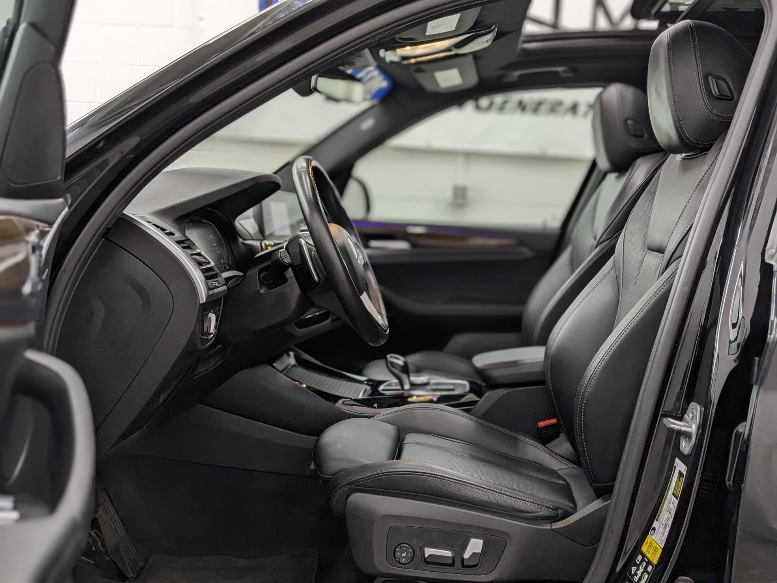 Used 2023 BMW X3 xDrive30i image 3