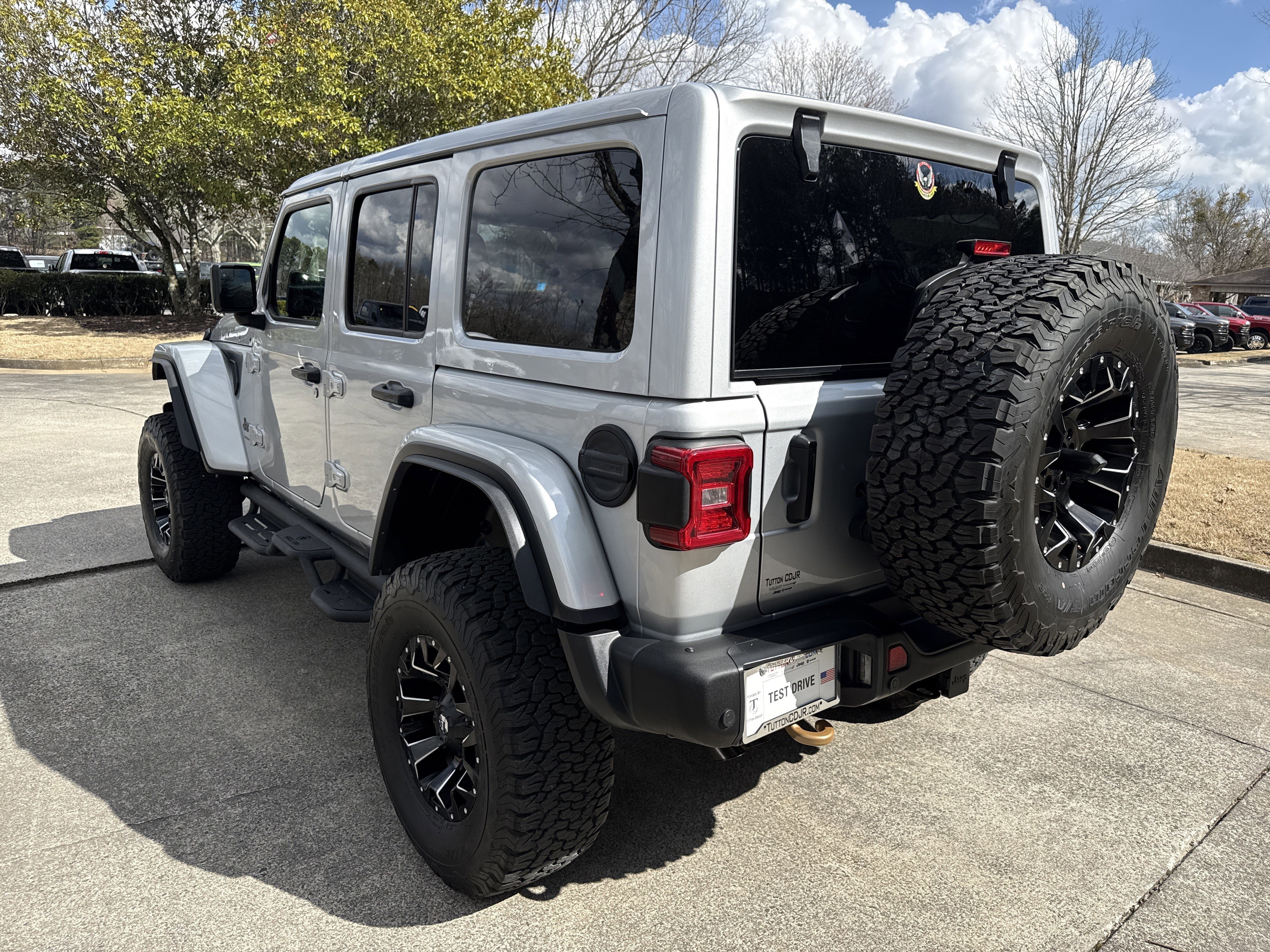 Used 2023 Jeep Wrangler Unlimited Rubicon 392 AWD/4WD image 5