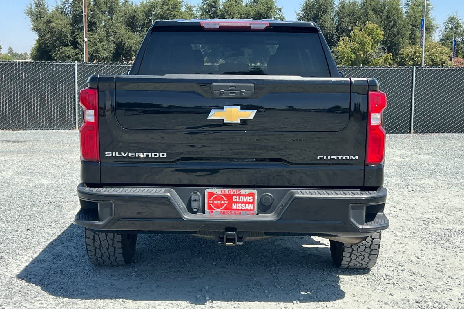 Used 2021 Chevrolet Silverado 1500 Custom w/ Safety Confidence Package AWD/4WD image 8