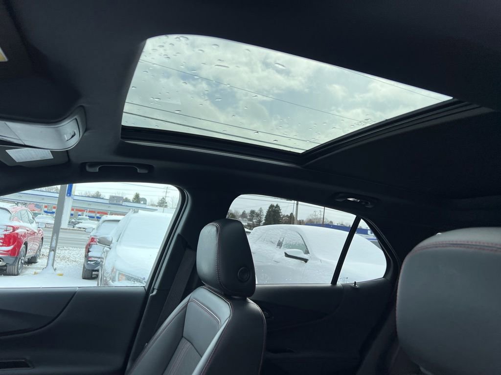 Used 2023 Chevrolet Equinox RS image 18