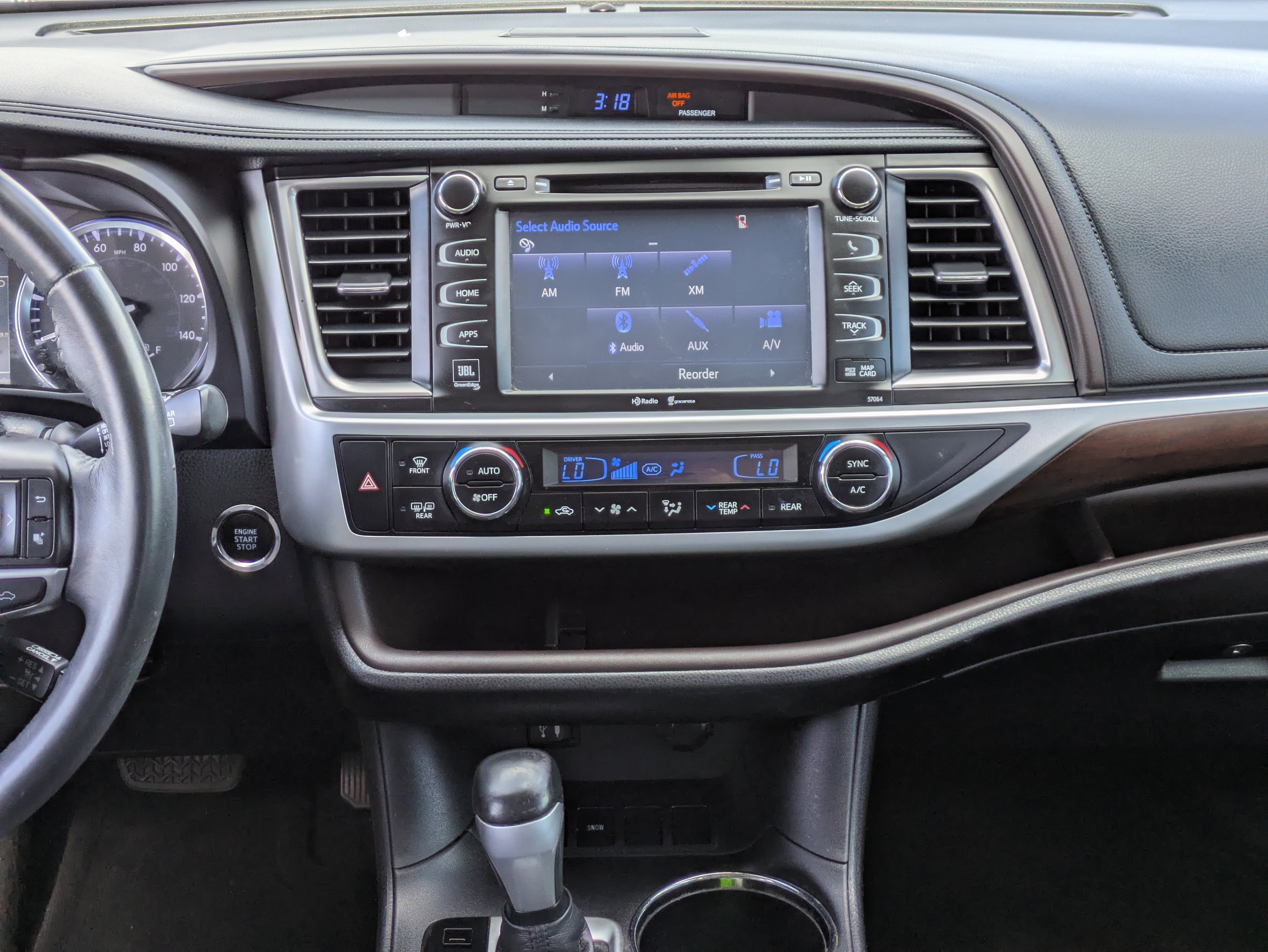 Used 2015 Toyota Highlander Limited w/ Driver Technology Package image 18