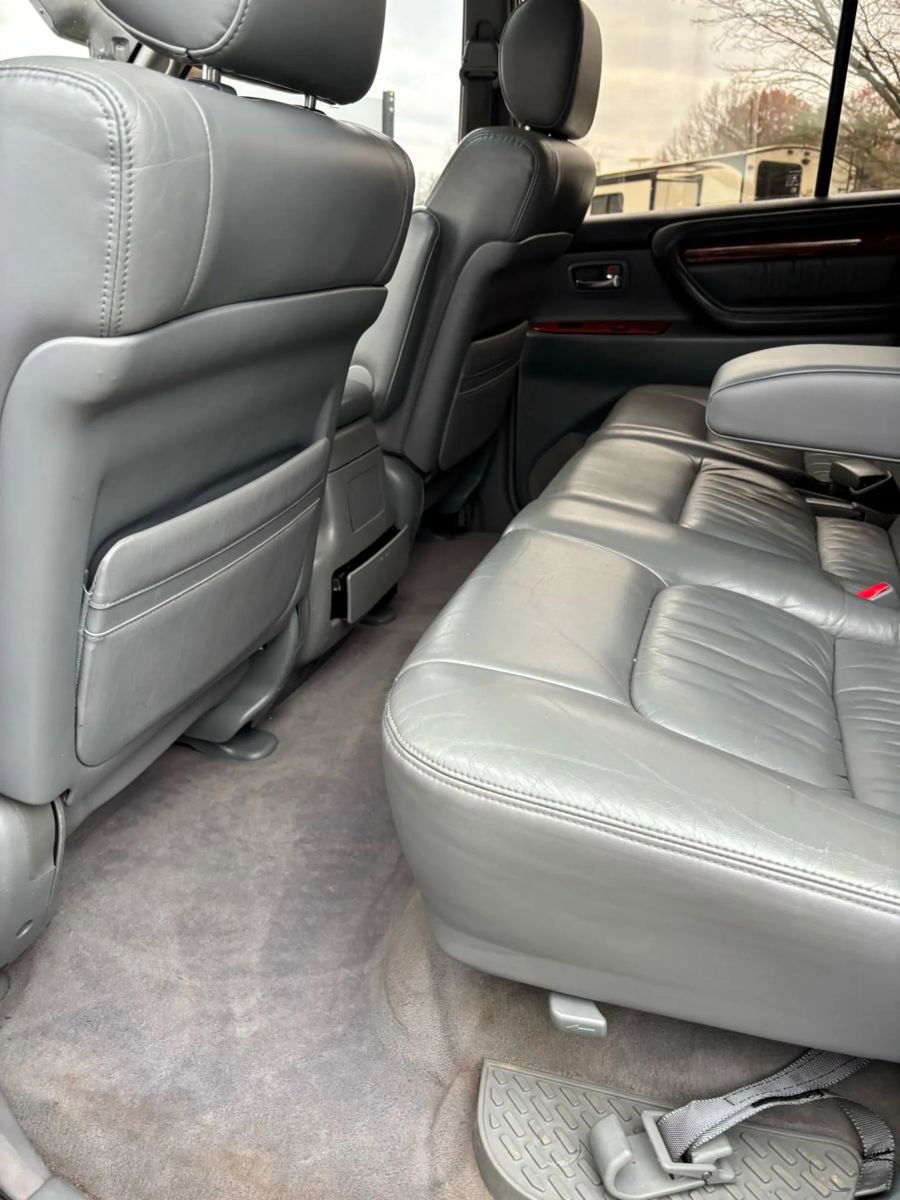 Used 2000 Lexus LX 470 4WD image 16
