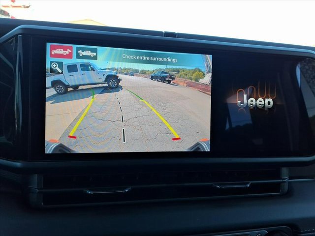 New 2025 Jeep Gladiator Mojave image 15