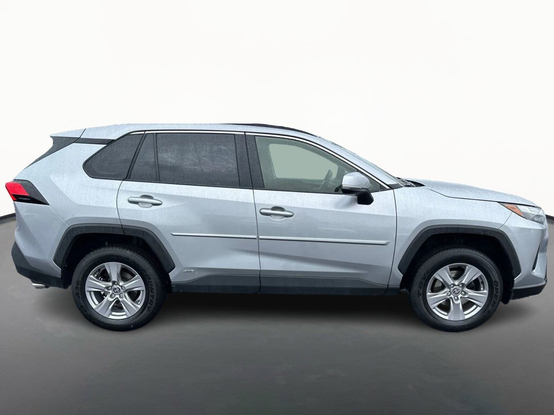 Used 2025 Toyota RAV4 XLE w/ Weather Package image 2